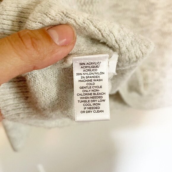 Women’s / Teen’s LOFT Gray Sweater Size MP - Picture 5 of 5